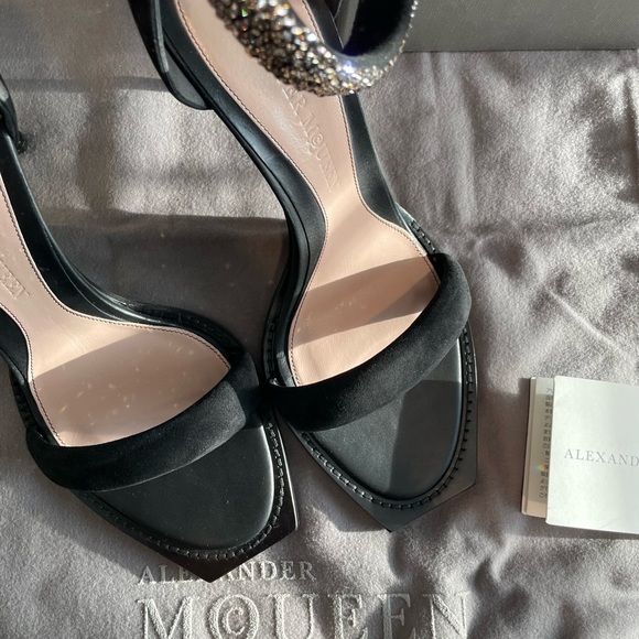 Authentic Alexander McQueen shoes - Picture 6 of 8